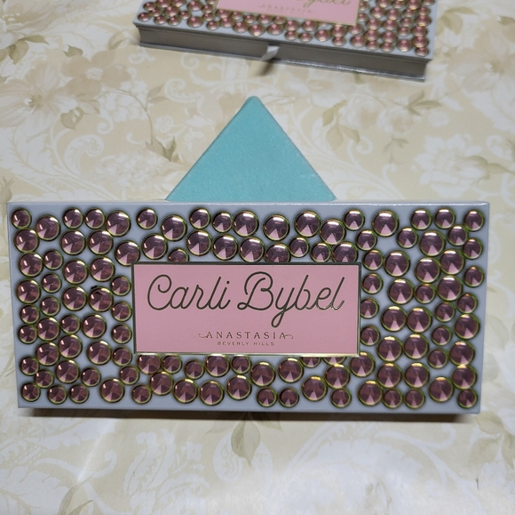 ABH Carli Bybel Eyeshadow Palette - Picture 2 of 10